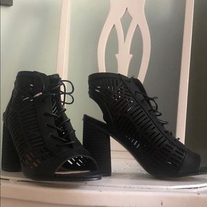 Sam Edelman Lace Up Chunky Heels